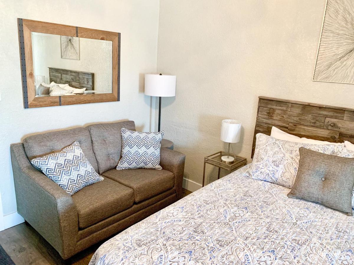 Budget Friendly Condo Within Walking Distance To The Beach! Gulf Shores Εξωτερικό φωτογραφία