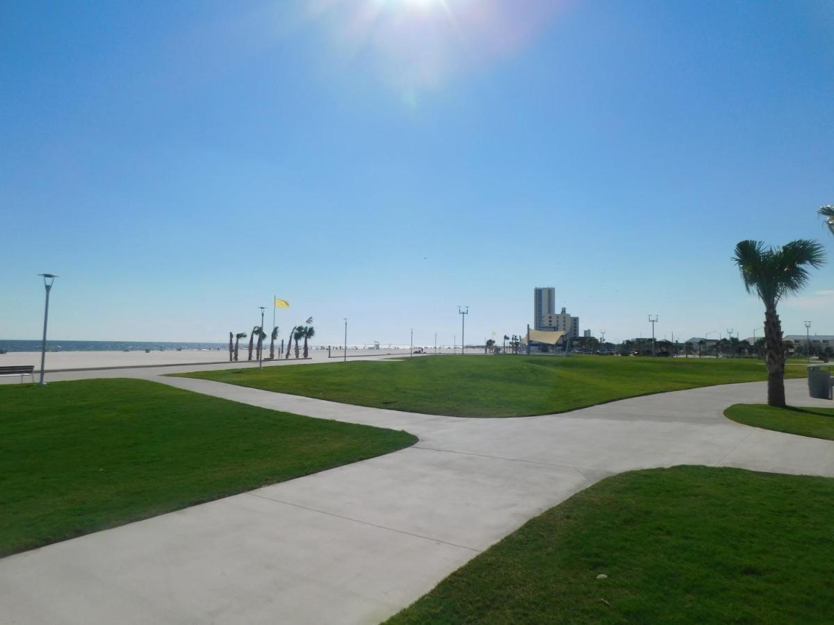 Budget Friendly Condo Within Walking Distance To The Beach! Gulf Shores Εξωτερικό φωτογραφία